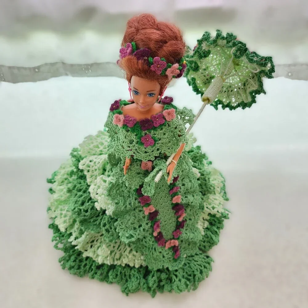 Crochet Felicity Garden Party Dress & Umbrella on Vintage Barbie - Picture 3 of 13